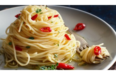 Pasta aglio olio e peperoncino leggera senza soffritto.